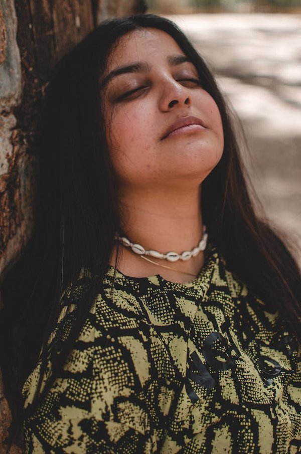 Comment choisir et appliquer un correcteur pour camoufler les cernes ?