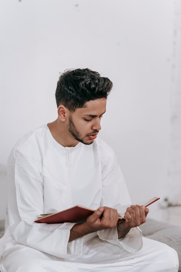 La boutique spécialisée dans les qamis : élégance et éthique